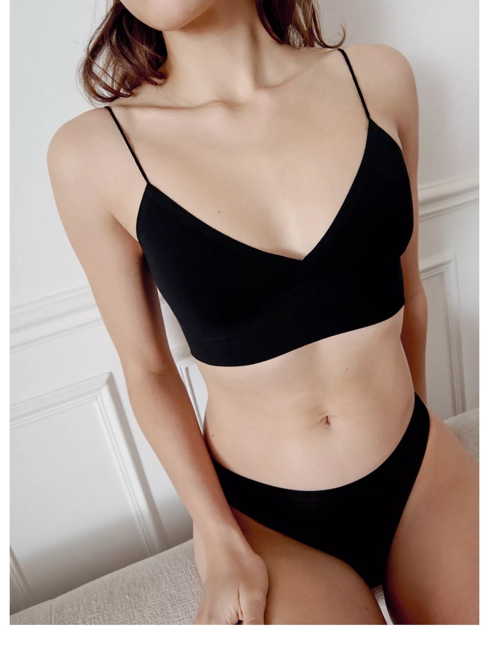 Zara Seamless V-Neck Bralette